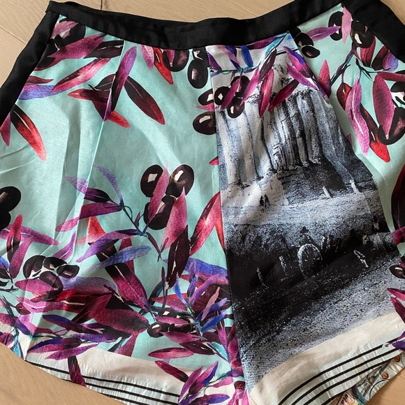 Clover Canyon Shorts Sz Small - Picture 3 of 4